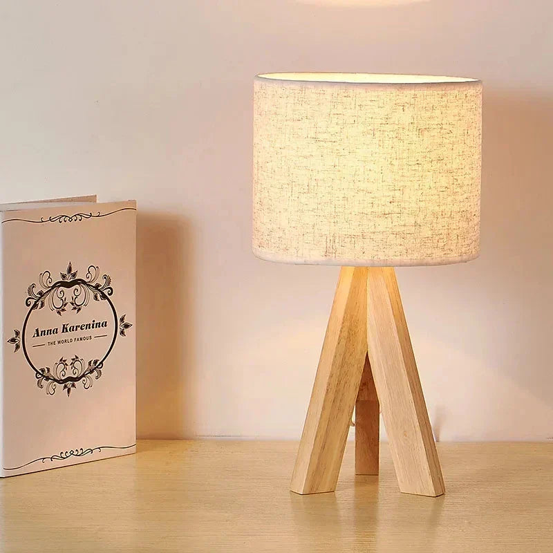 Lampe de chevet en Tissu et Pied en Bois - Lampe Chevet Design