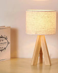 Lampe de chevet en Tissu et Pied en Bois - Lampe Chevet Design