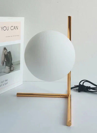 Lampe de chevet design bras dorés &amp; boule de verre - Lampe Chevet Design
