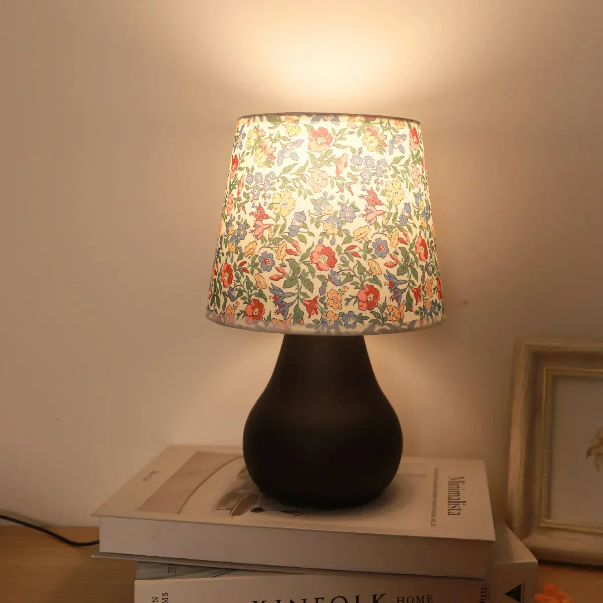 Minimalist fabric warm light desk lamp, USB switch bedroom bedside lamp, living room and study decoration - Lampe Chevet Design