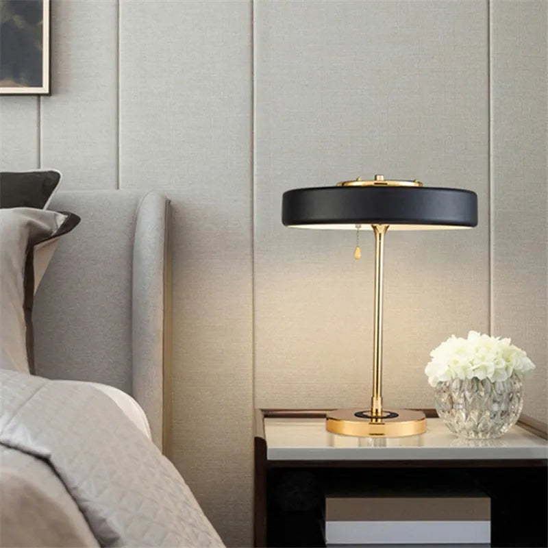 Lampe de chevet rotative en métal simple - Lampe Chevet Design